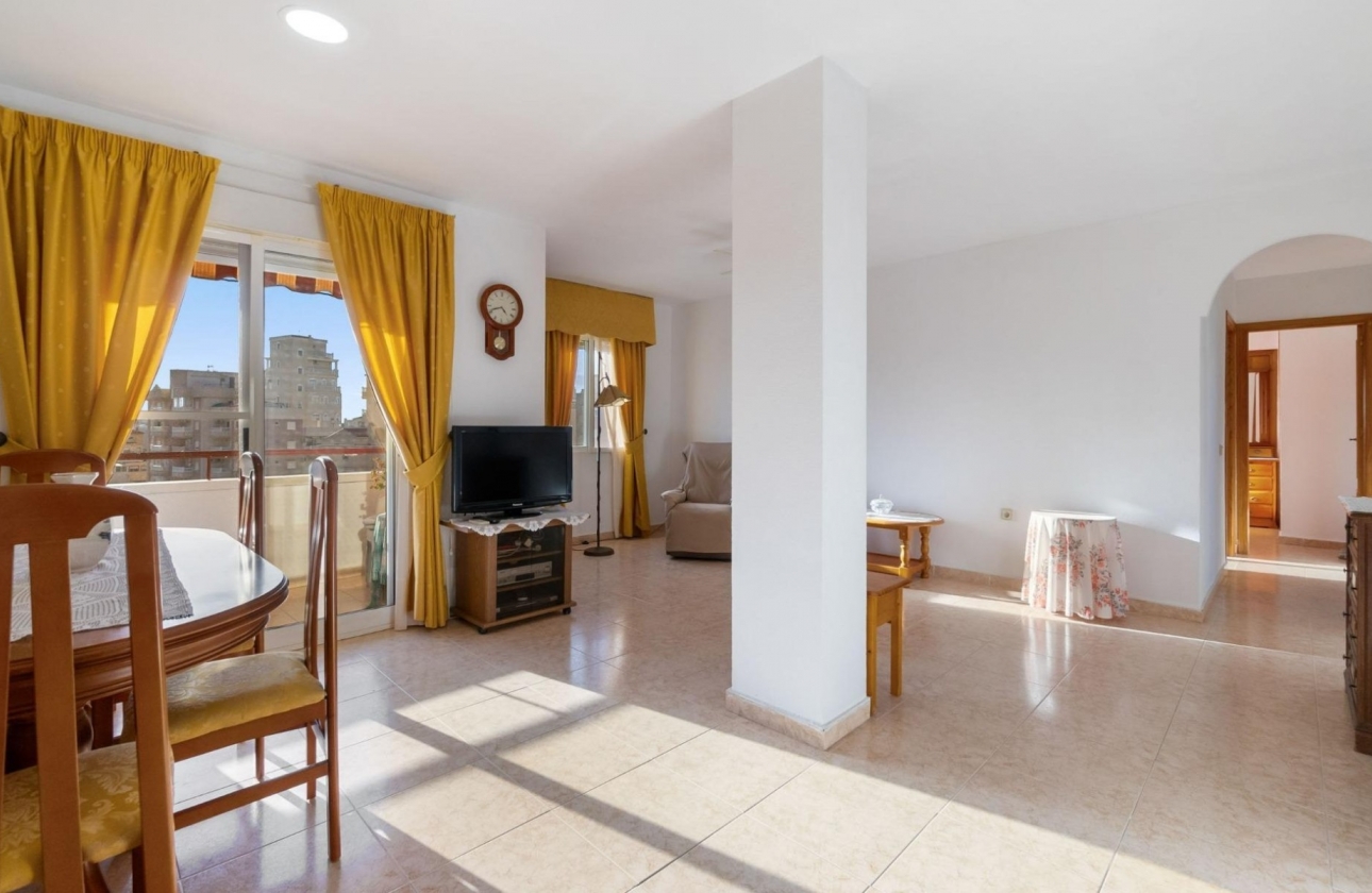 Resale - Apartment / flat - Torrevieja - Nueva Torrevieja - Aguas Nuevas