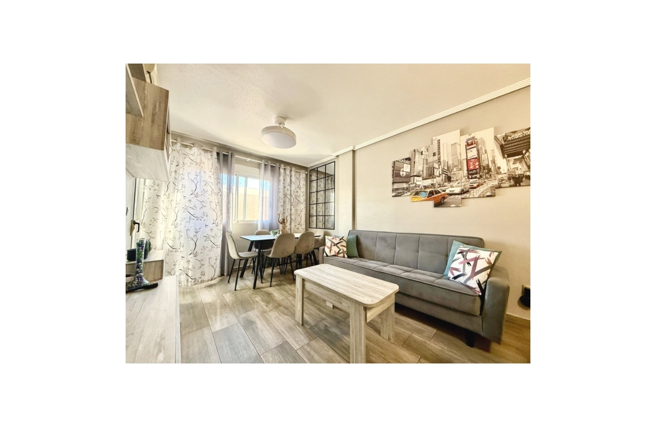 Resale - Apartment / flat - Torrevieja - Parque de Las Naciones