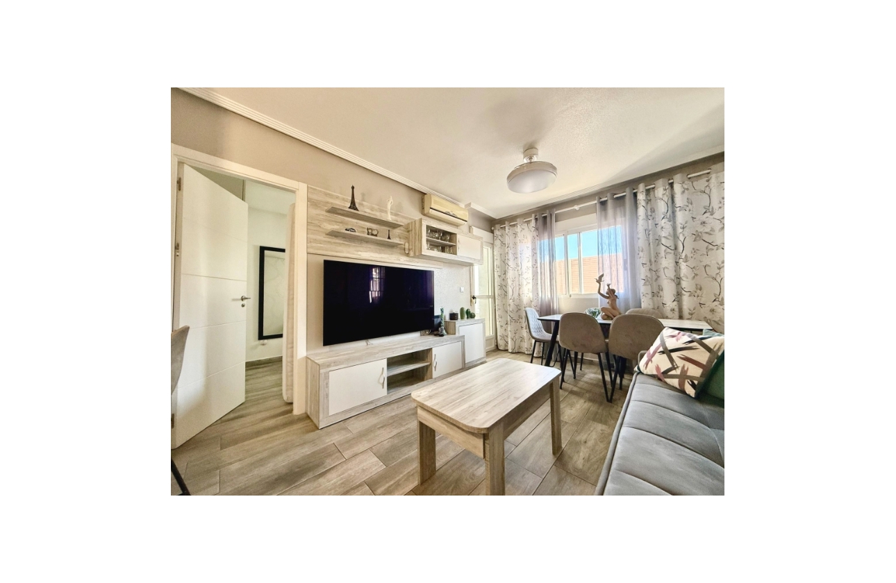 Resale - Apartment / flat - Torrevieja - Parque de Las Naciones