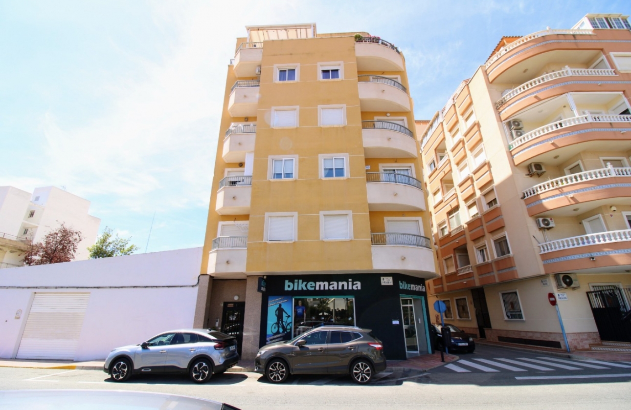 Resale - Apartment / flat - Torrevieja - Playa Acequion