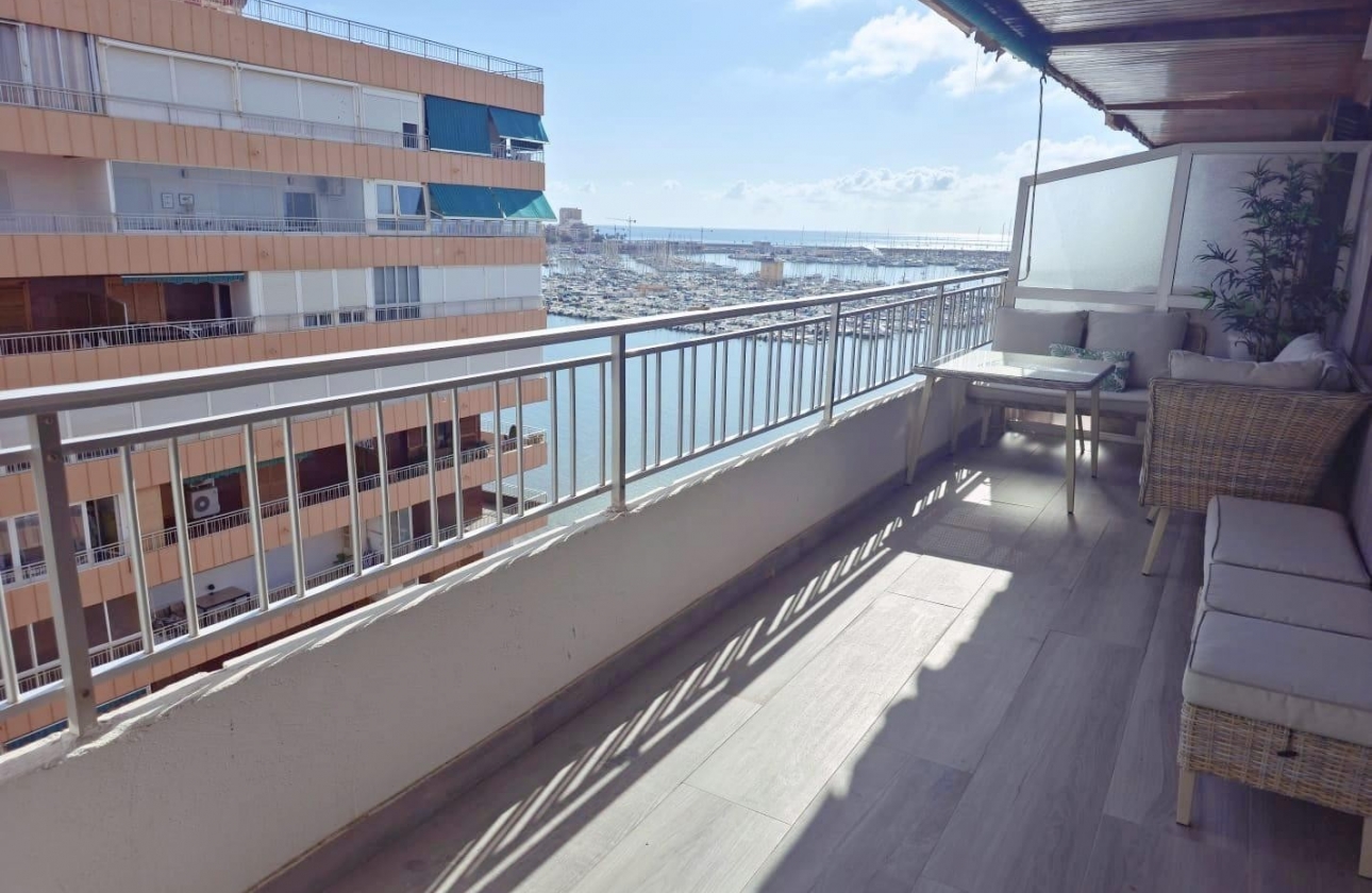 Resale - Apartment / flat - Torrevieja - Playa Acequion