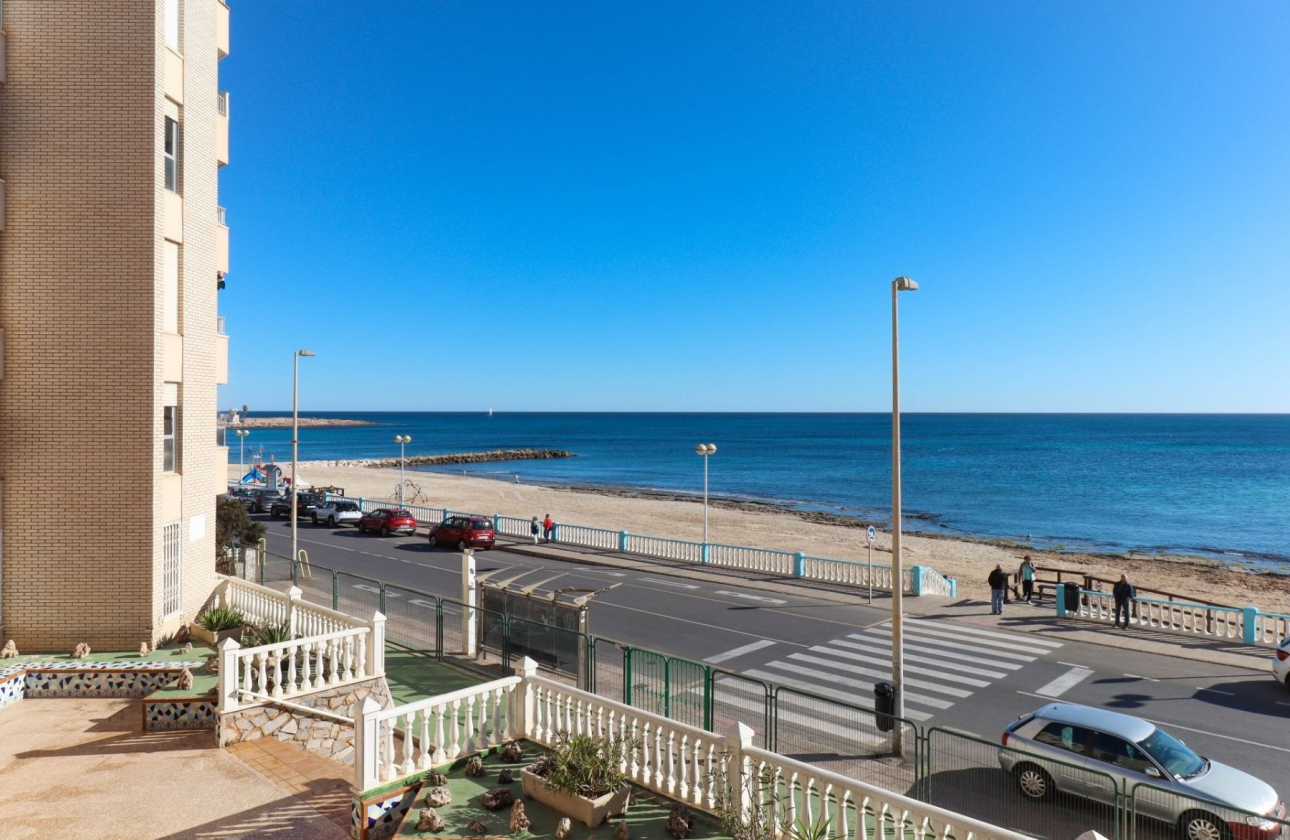 Resale - Apartment / flat - Torrevieja - Playa de los Locos