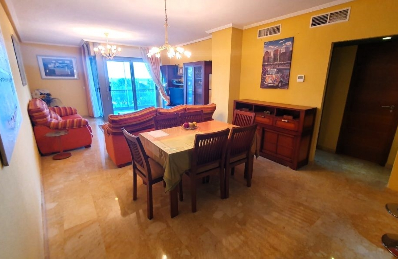 Resale - Apartment / flat - Torrevieja - Playa de los Locos