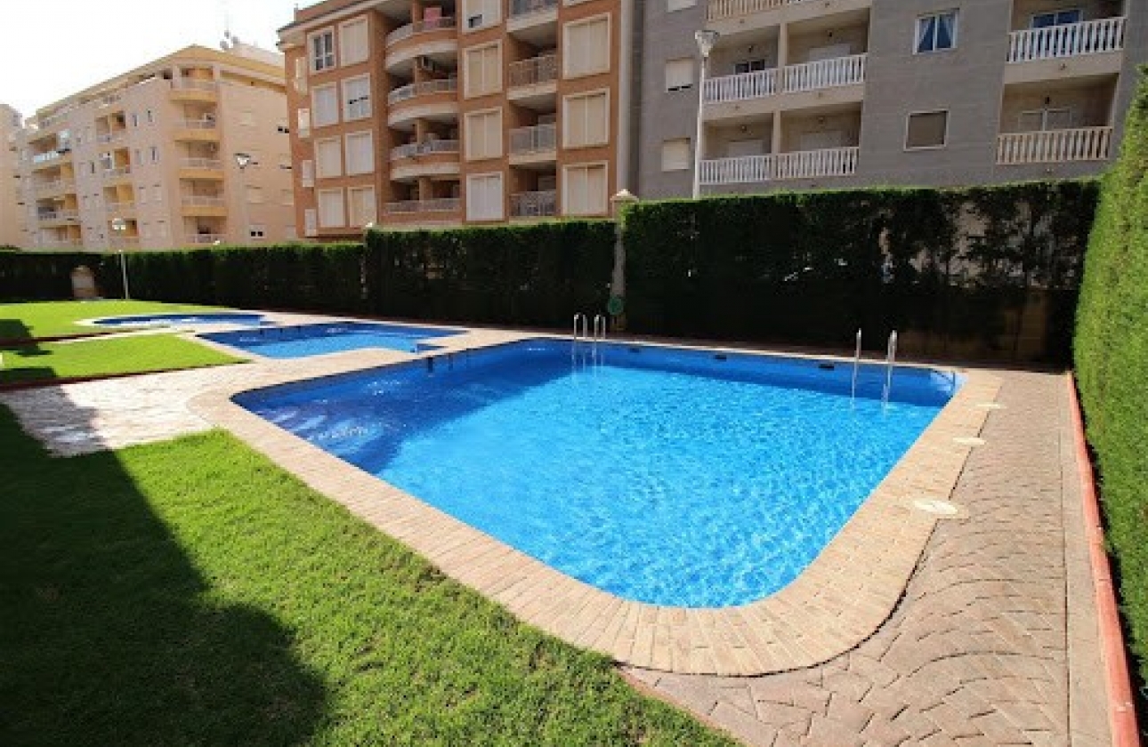 Resale - Apartment / flat - Torrevieja - Playa de los Locos