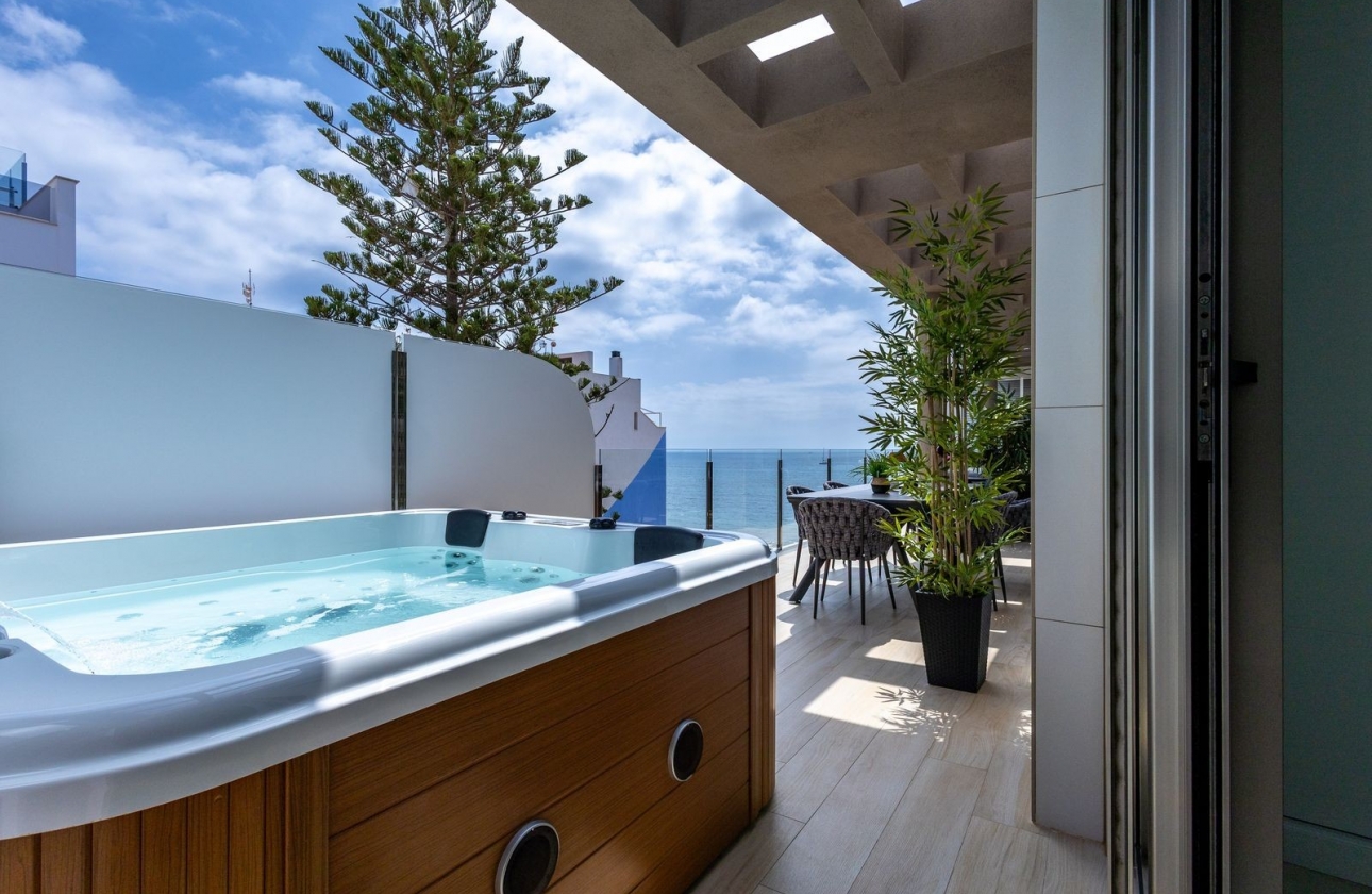 Resale - Apartment / flat - Torrevieja - Playa de los Locos