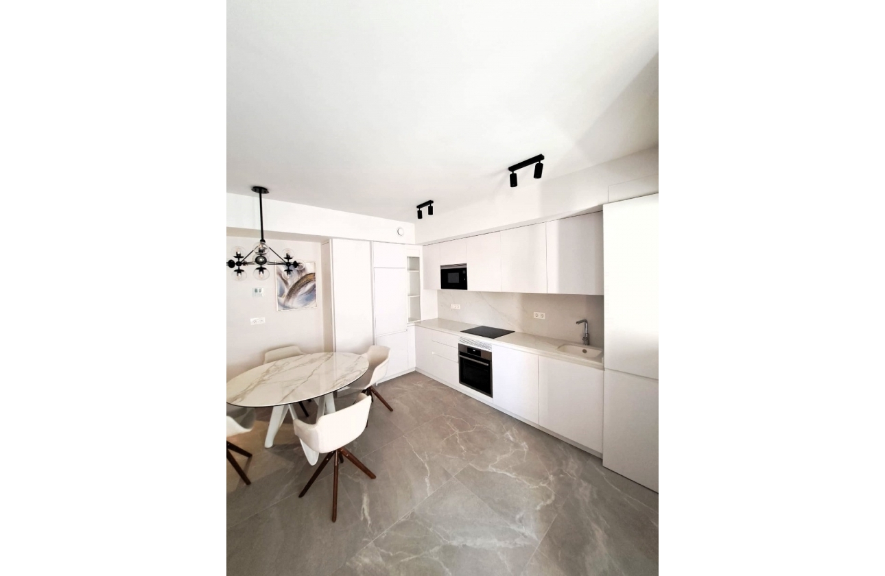 Resale - Apartment / flat - Torrevieja - Playa de los Locos