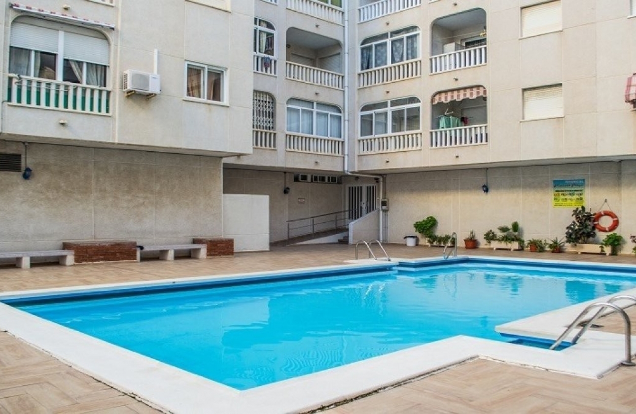 Resale - Apartment / flat - Torrevieja - Playa del Acequión