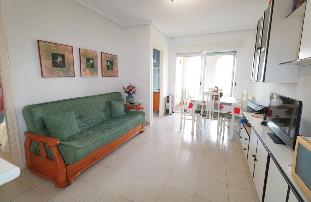 Resale - Apartment / flat - Torrevieja - Playa del Acequión