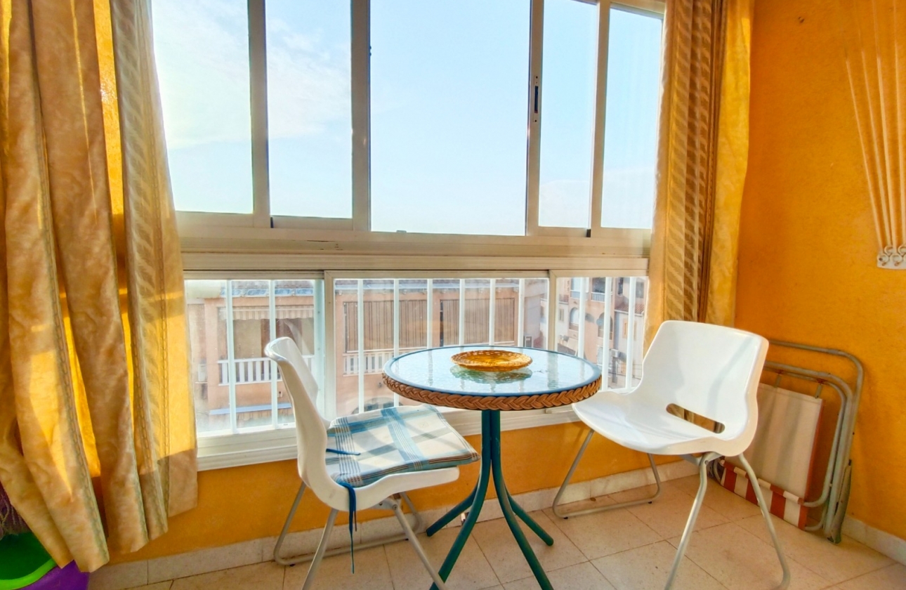 Resale - Apartment / flat - Torrevieja - Playa del Acequión