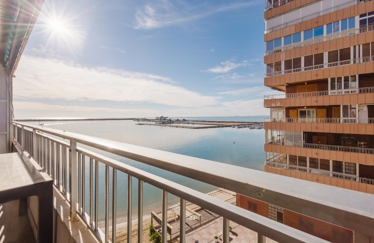 Resale - Apartment / flat - Torrevieja - Playa del Acequión