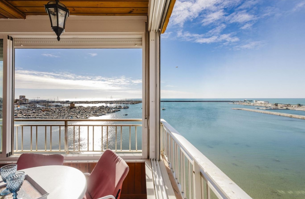 Resale - Apartment / flat - Torrevieja - Playa del Acequión