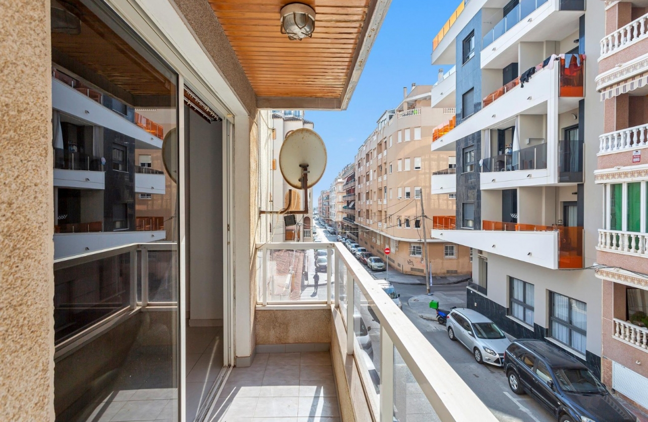 Resale - Apartment / flat - Torrevieja - Playa del Cura