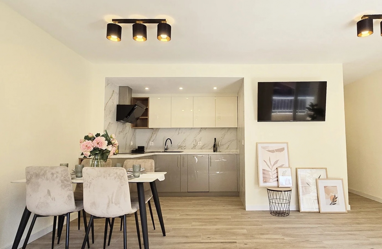 Resale - Apartment / flat - Torrevieja - Playa del Cura