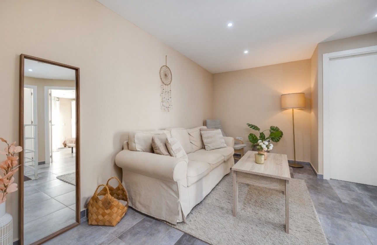 Resale - Apartment / flat - Torrevieja - Playa del Cura