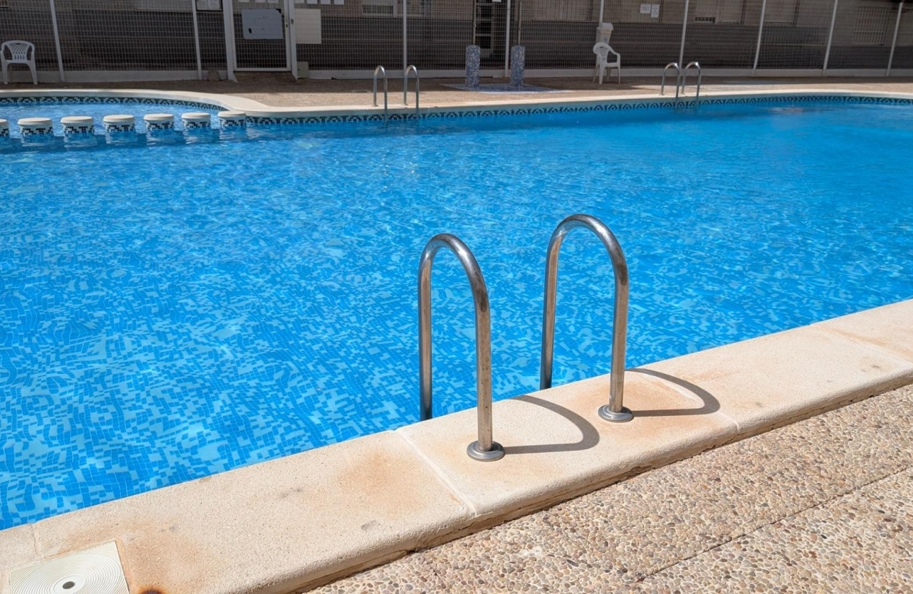 Resale - Apartment / flat - Torrevieja - Playa del Cura