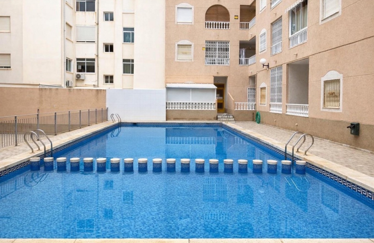 Resale - Apartment / flat - Torrevieja - Playa del Cura