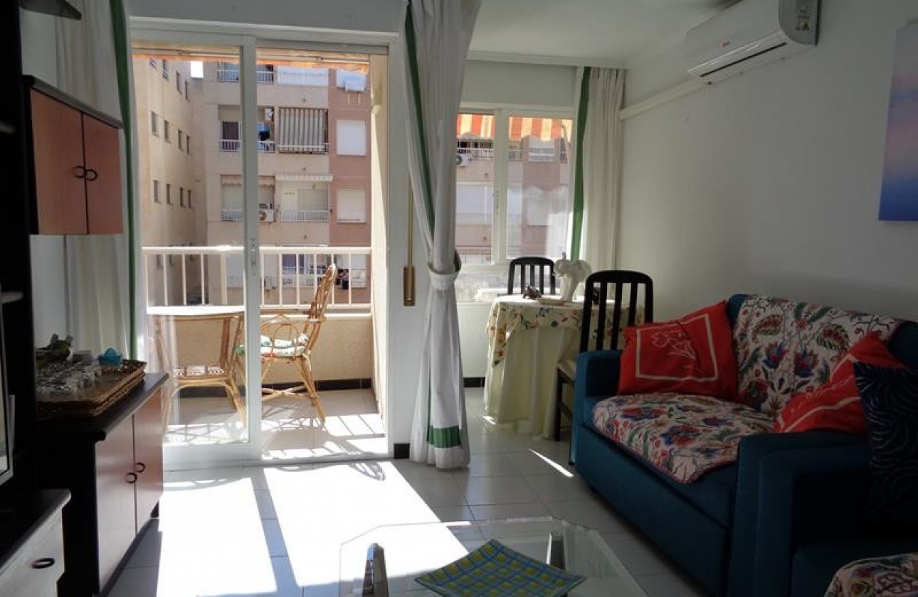 Resale - Apartment / flat - Torrevieja - PLAYA LOS LOCOS