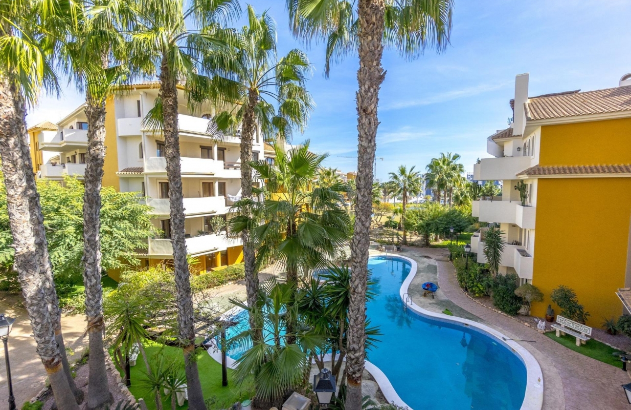 Resale - Apartment / flat - Torrevieja - Punta prima