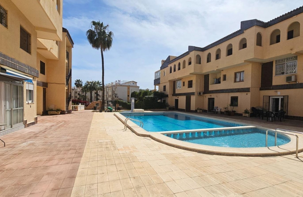 Resale - Apartment / flat - Torrevieja - Punta prima