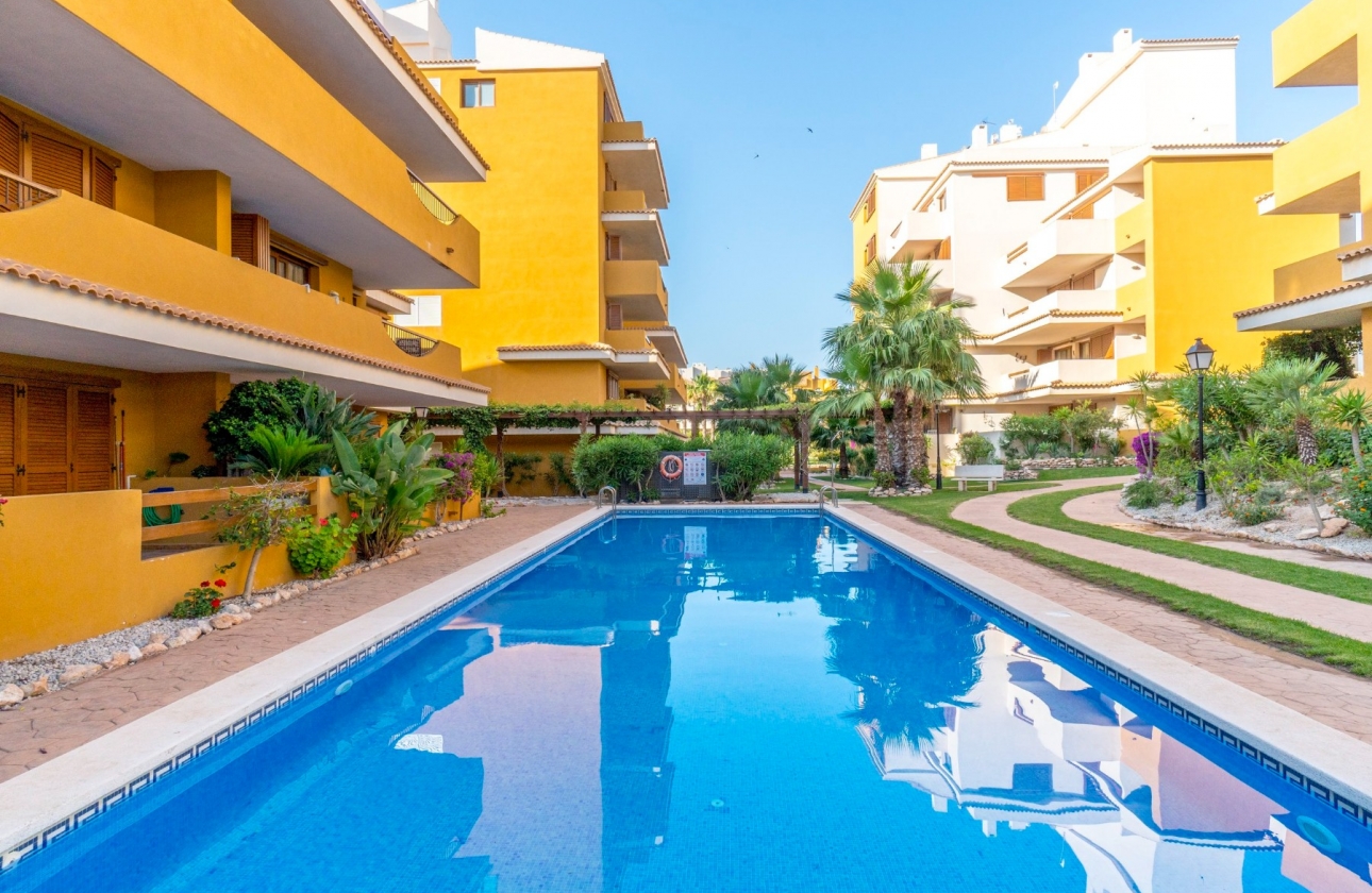 Resale - Apartment / flat - Torrevieja - Punta prima