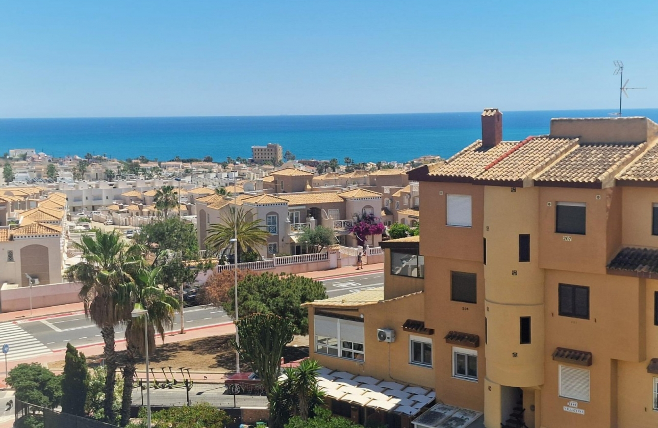 Resale - Apartment / flat - Torrevieja - Torrelamata - La Mata