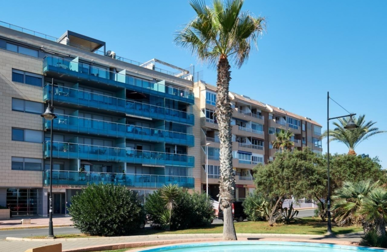 Resale - Apartment / flat - Torrevieja - Torrevieja - Playa de los Locos