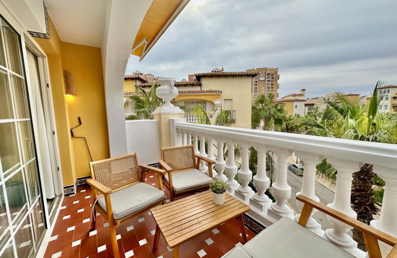 Resale - Apartment / flat - Torrevieja - Torrevieja - Playa de los Locos