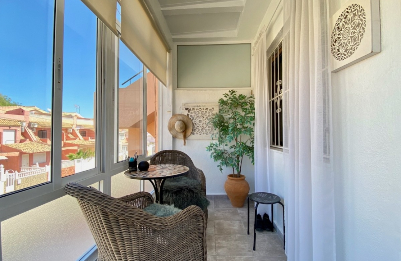 Resale - Apartment / flat - Torrevieja - Torrevieja - Playa de los Locos