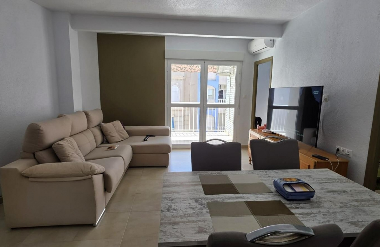 Resale - Apartment / flat - Torrevieja - Torrevieja - Playa de los Locos