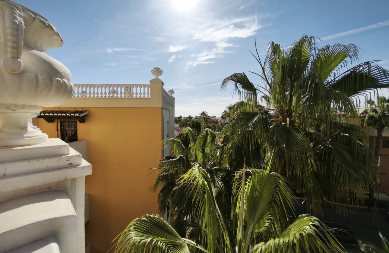 Resale - Apartment / flat - Torrevieja - Torrevieja - Playa de los Locos