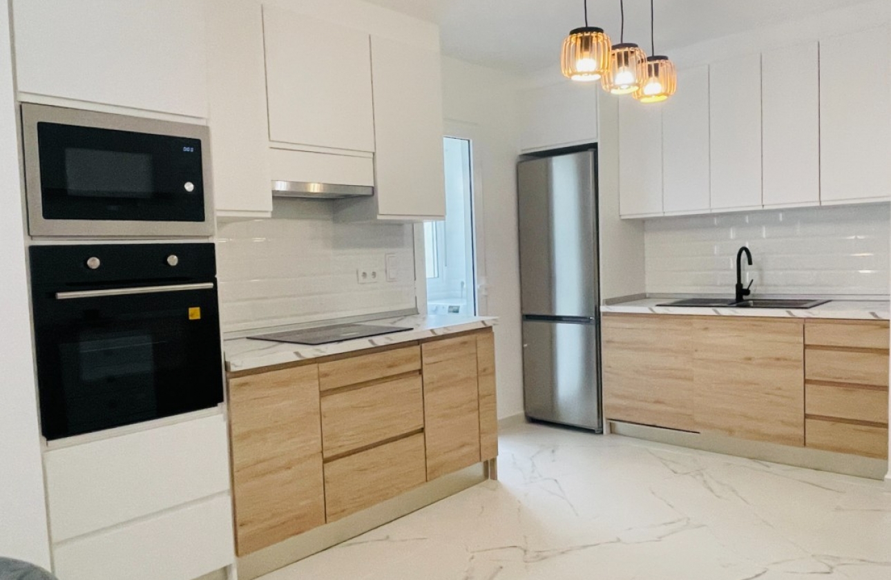 Resale - Apartment / flat - Torrevieja - Torrevieja - Playa del Cura