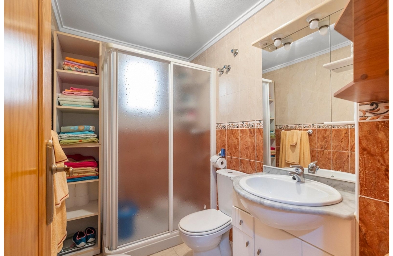 Resale - Apartment / flat - Torrevieja - Torrevieja - Playa del Cura