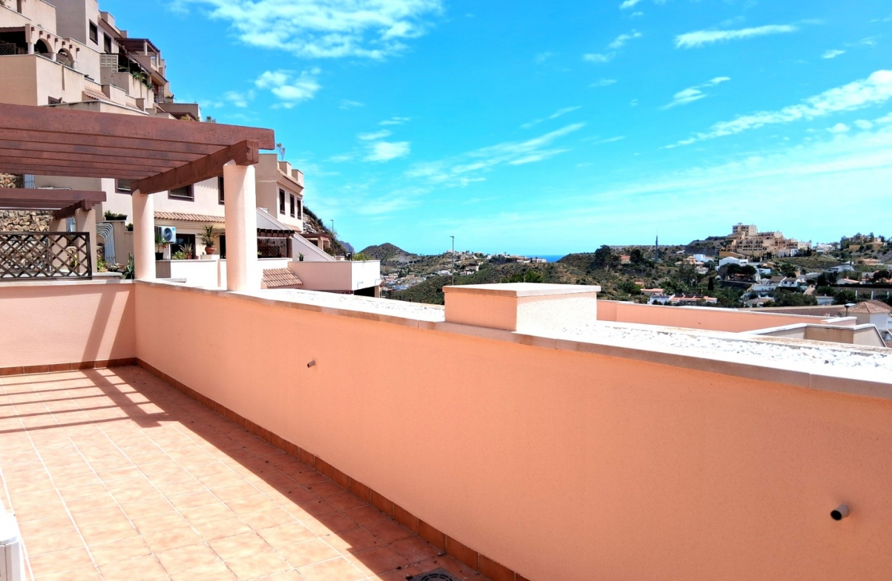 Resale - Apartment / flat - Vera