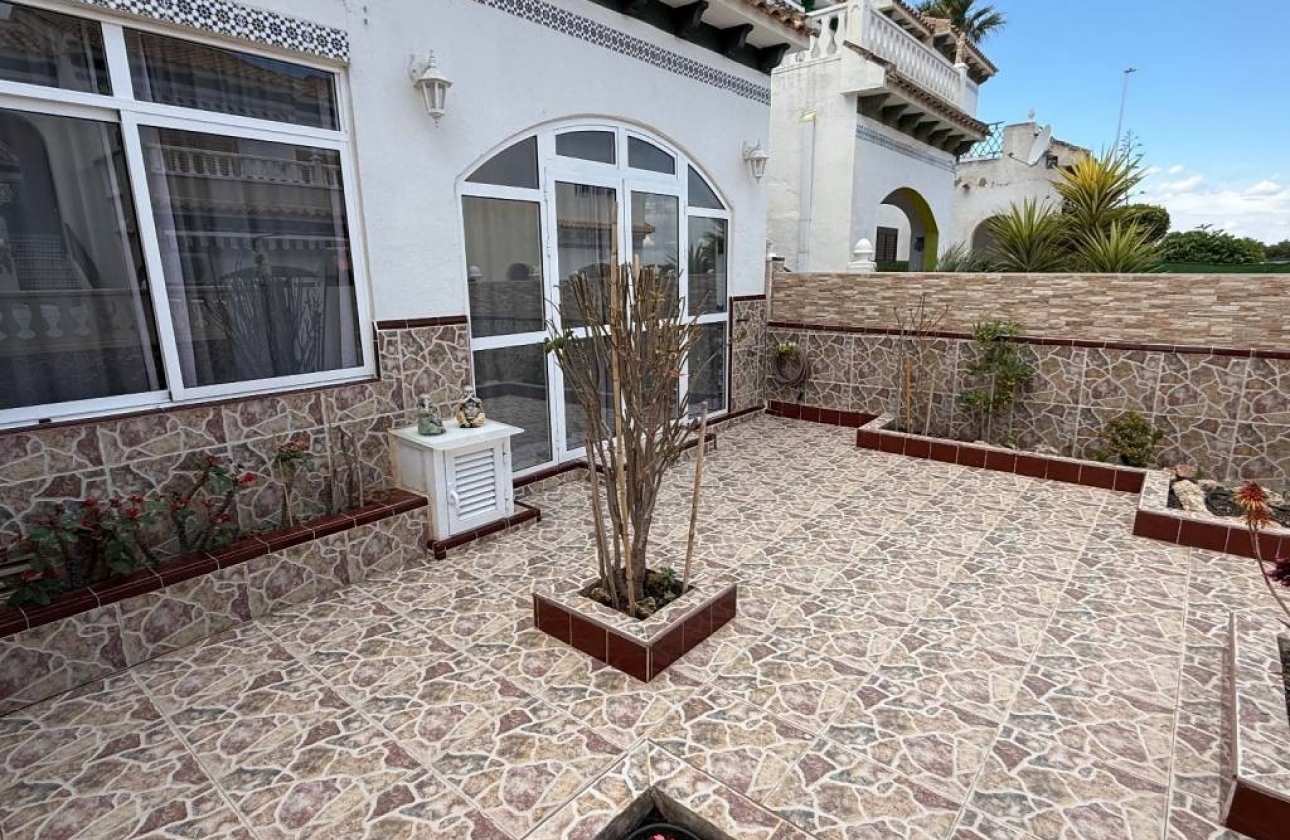 Resale - Bungalow - La Mata
