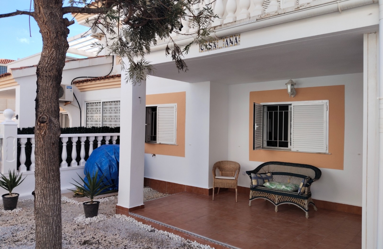 Resale - Bungalow - Orihuela Costa - La Zenia