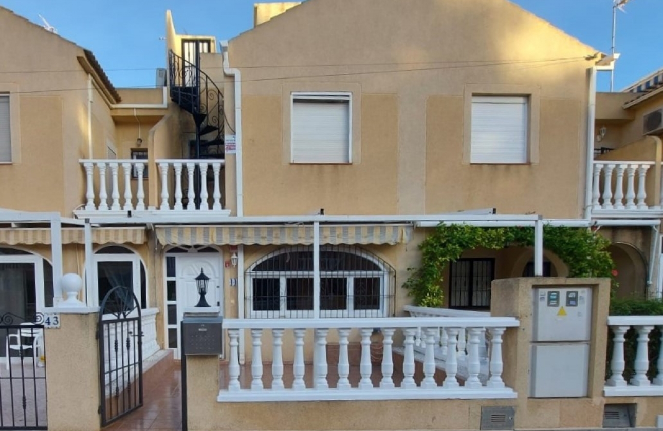 Resale - Bungalow - Orihuela Costa - Punta Prima