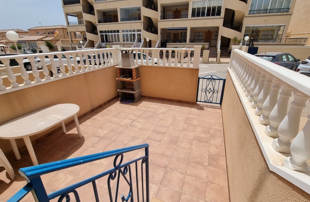 Resale - Bungalow - Orihuela Costa - Punta Prima