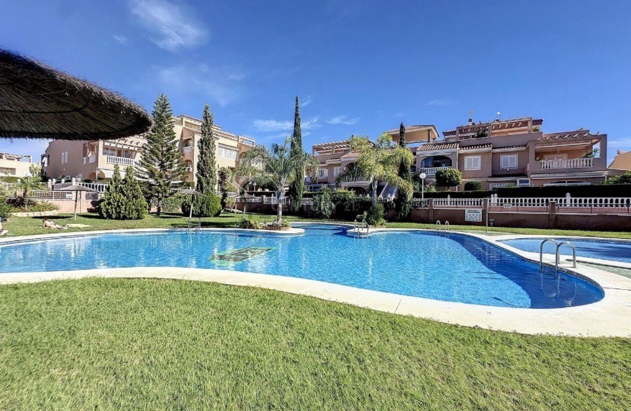 Resale - Bungalow - Orihuela Costa