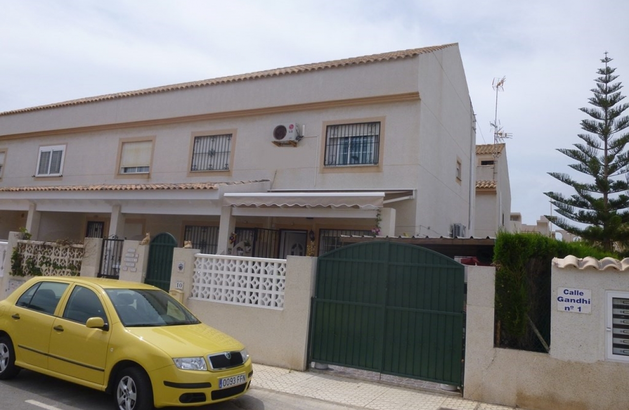 Resale - Bungalow - Torrevieja - Nueva Torrevieja - Aguas Nuevas