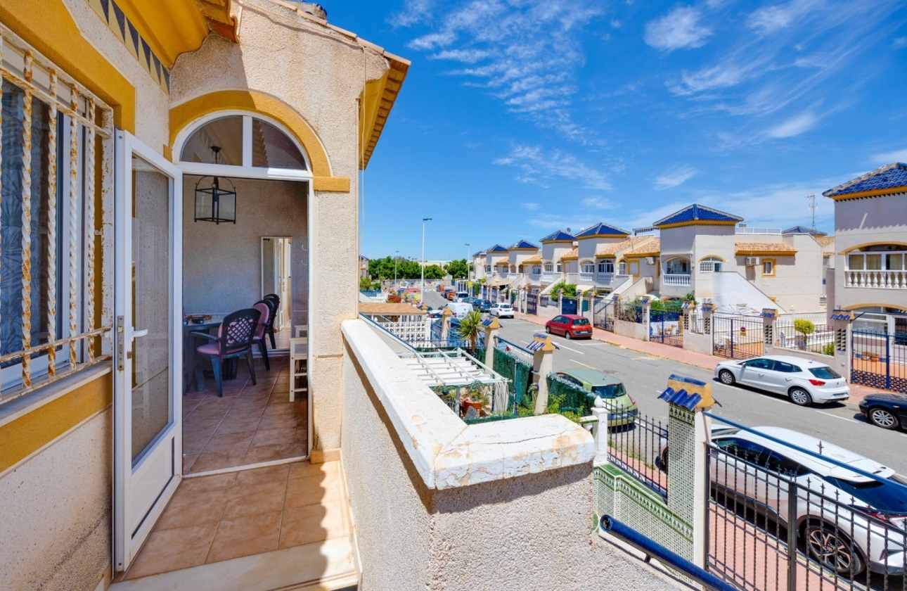 Resale - Bungalow - Torrevieja - Nueva Torrevieja - Aguas Nuevas
