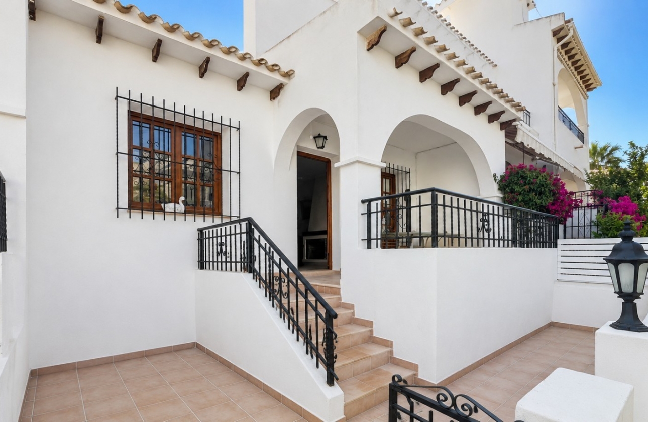Resale - Bungalow - Torrevieja - Nueva Torrevieja - Aguas Nuevas