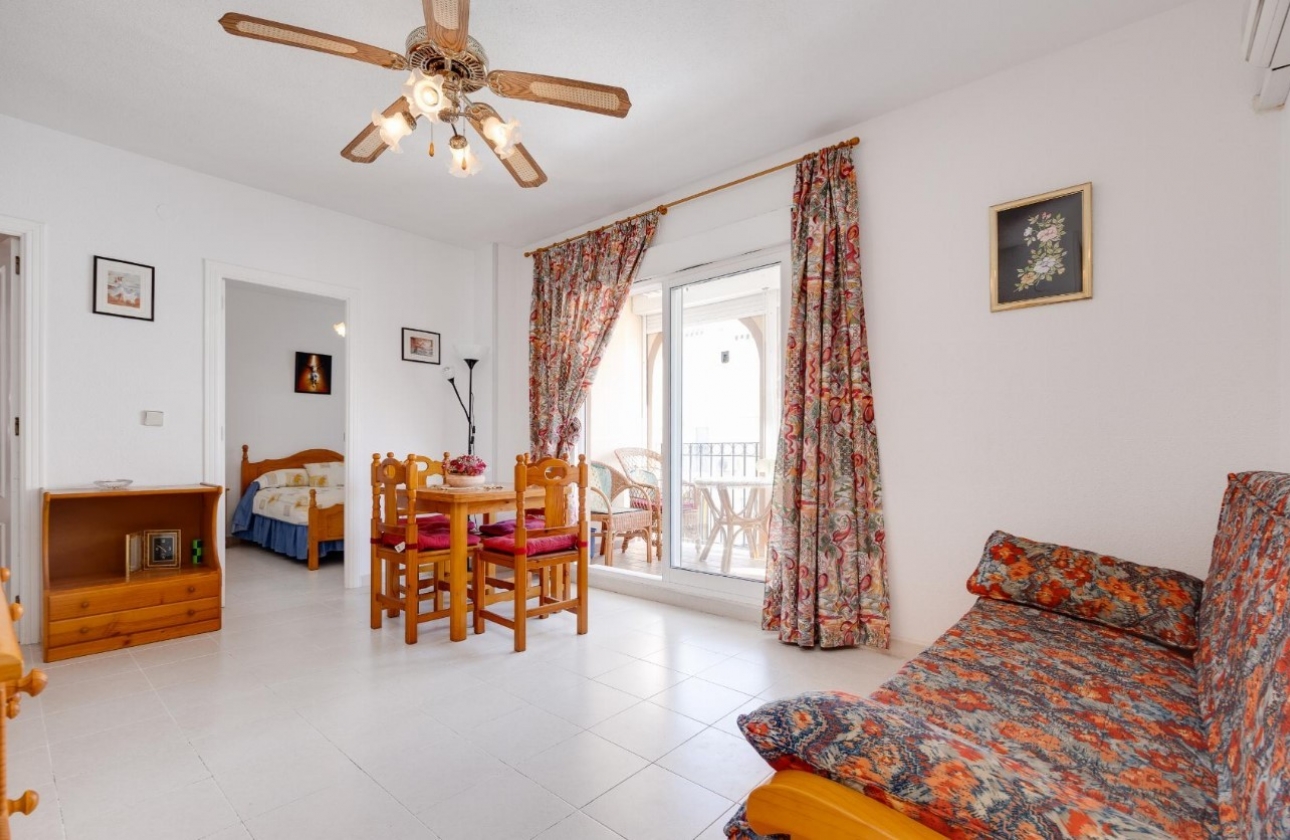 Resale - Bungalow - Torrevieja - playa de los naufragos