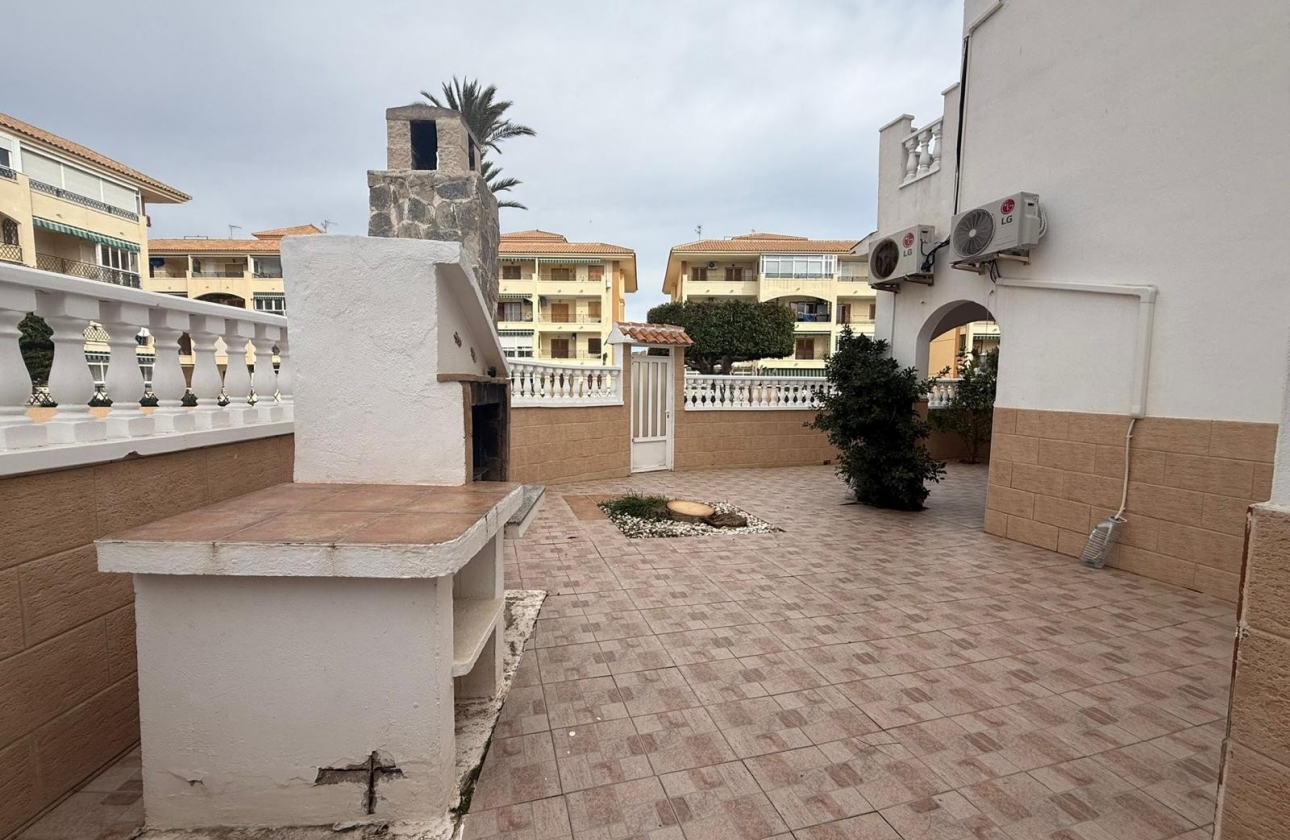 Resale - House - Torrevieja - LA MATA