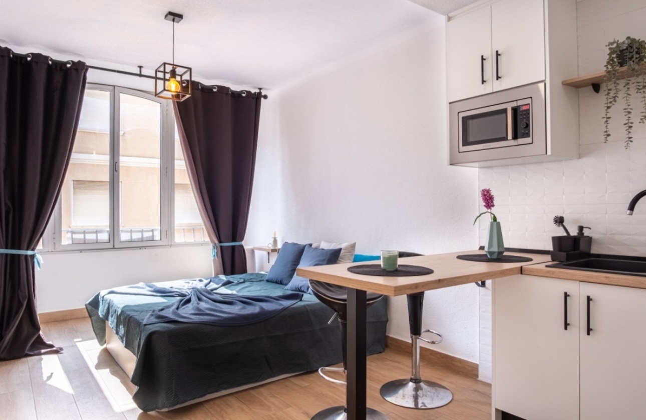 Resale - Studio - Torrevieja - City Center