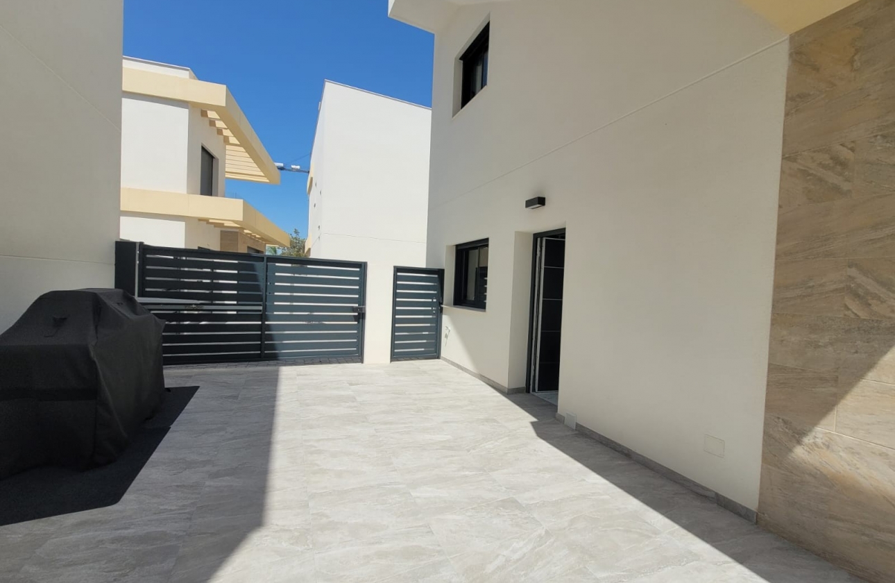 Resale - town house - Los Montesinos - La Herrada