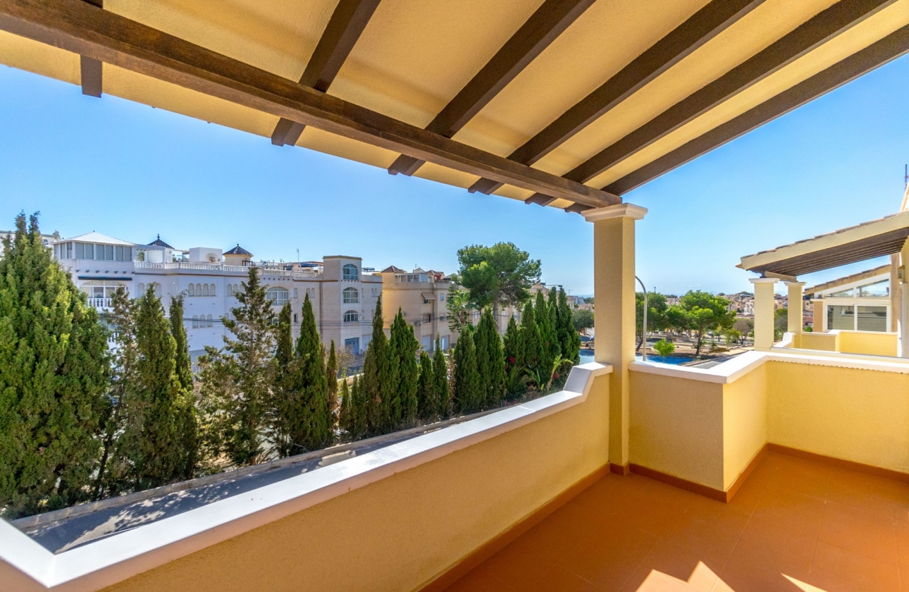 Resale - town house - Orihuela Costa - Villamartín