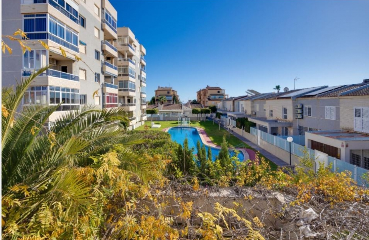 Resale - town house - Torrevieja - Torreblanca