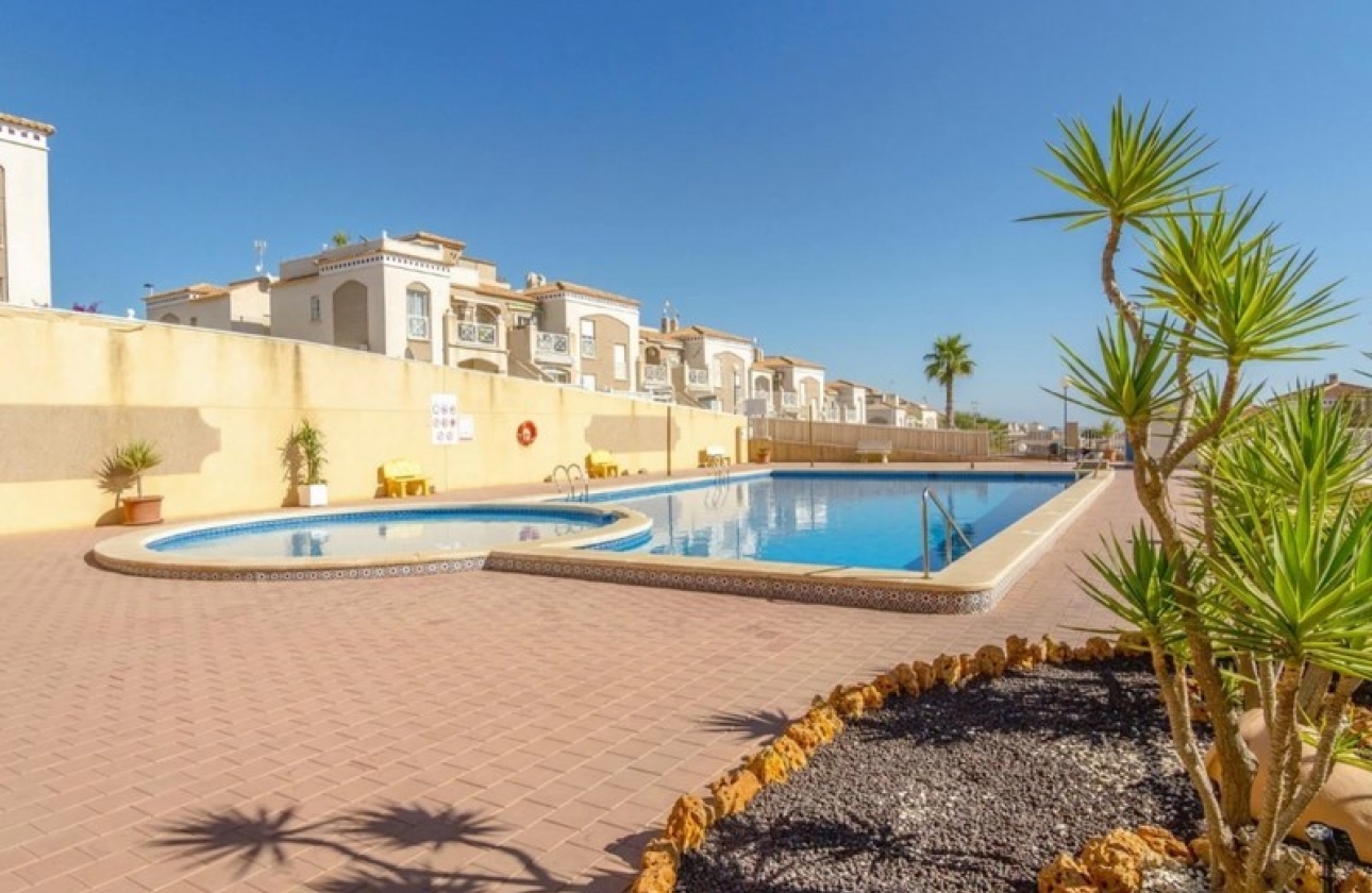 Resale - Townhouse - Torrevieja - Nueva Torrevieja - Aguas Nuevas