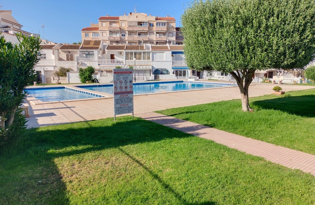 Resale - Townhouse - Torrevieja - Nueva Torrevieja - Aguas Nuevas