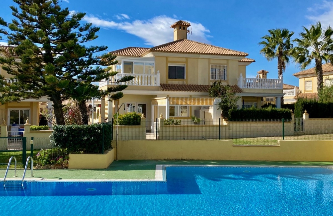 Resale - Townhouse - Torrevieja - Torre la mata